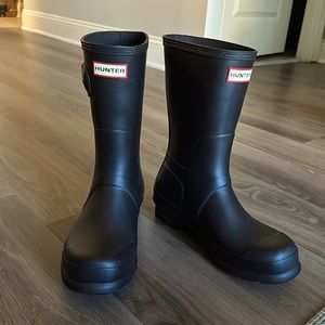 Nearly New Black Hunter Boots